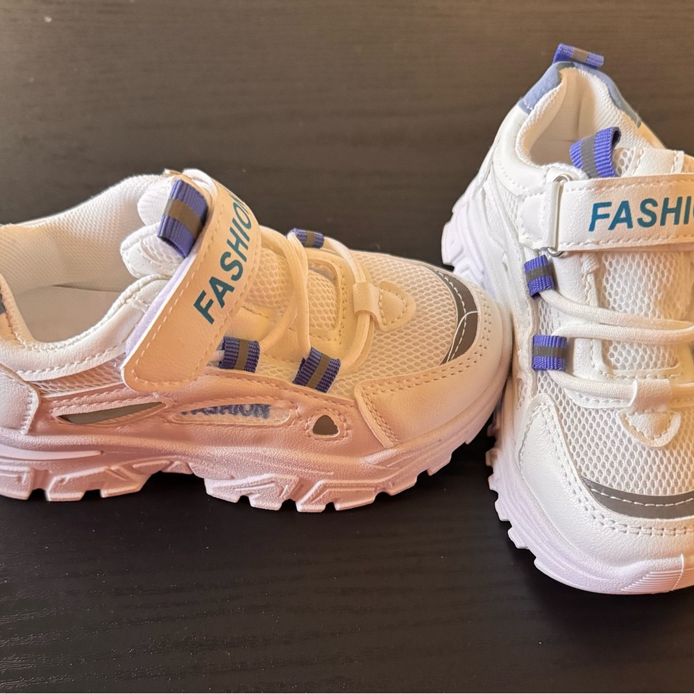 Toddler Sneakers Shoes 10.5. “New”